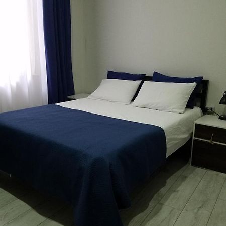 Nino'S Apartment In The Center Of Tbilisi Exterior foto